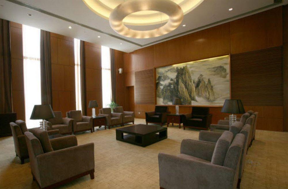 Howard Johnson Plaza Lingang Shanghai Nanhui Екстер'єр фото