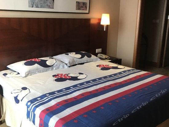 Howard Johnson Plaza Lingang Shanghai Nanhui Екстер'єр фото