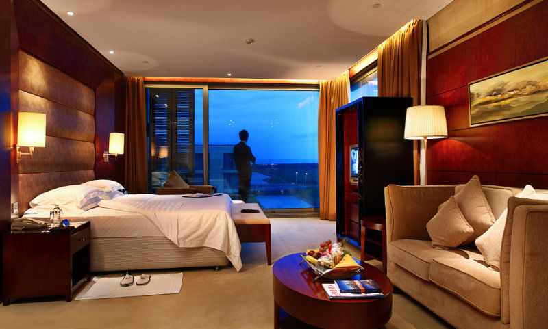 Howard Johnson Plaza Lingang Shanghai Nanhui Екстер'єр фото